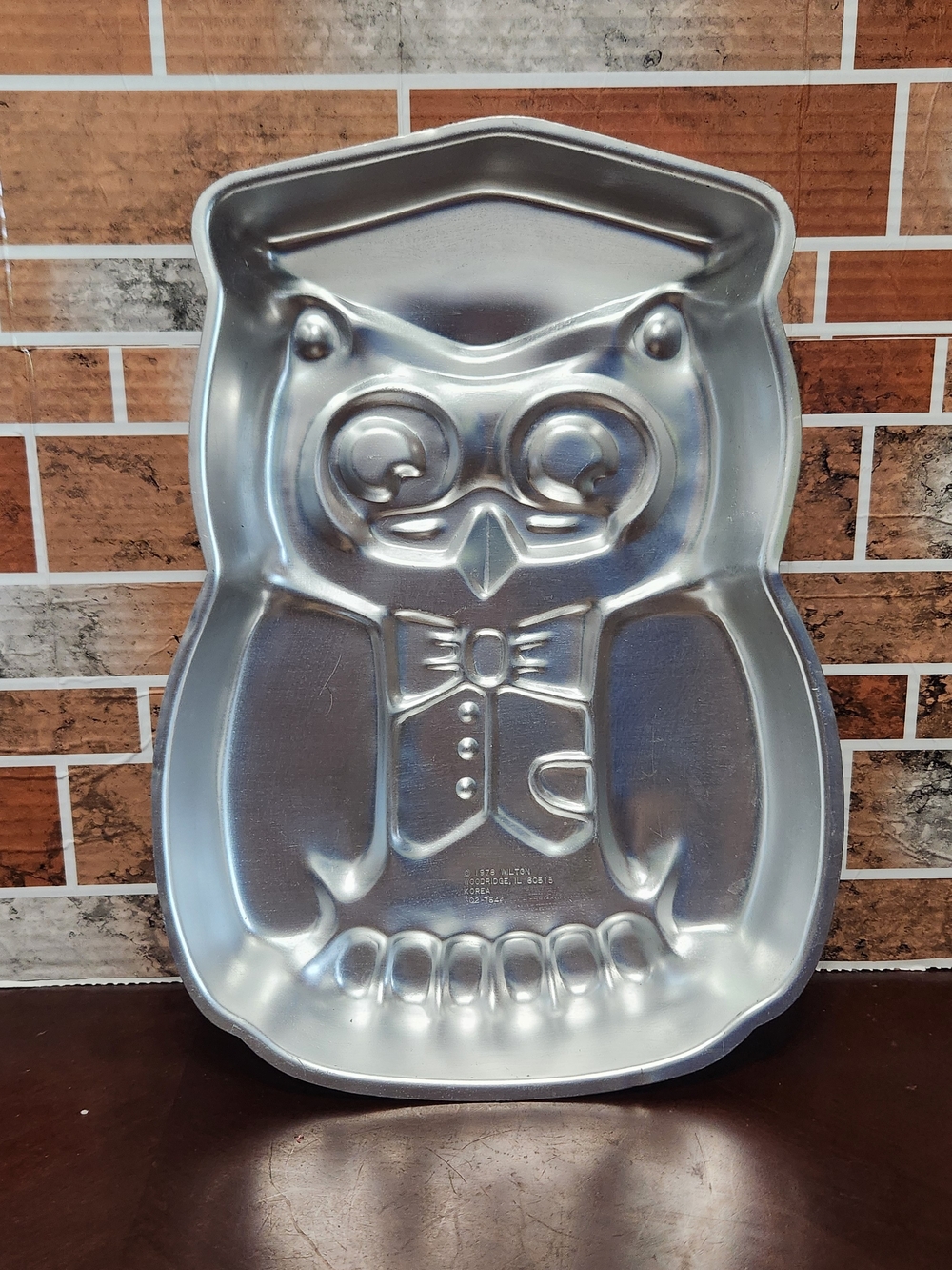 Wilton Silver Owl Cake Mold Pan